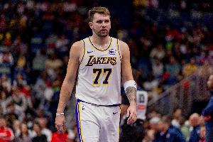 东契奇：湖人现在完全健康&处在好位置 将继续增强球队化学反应